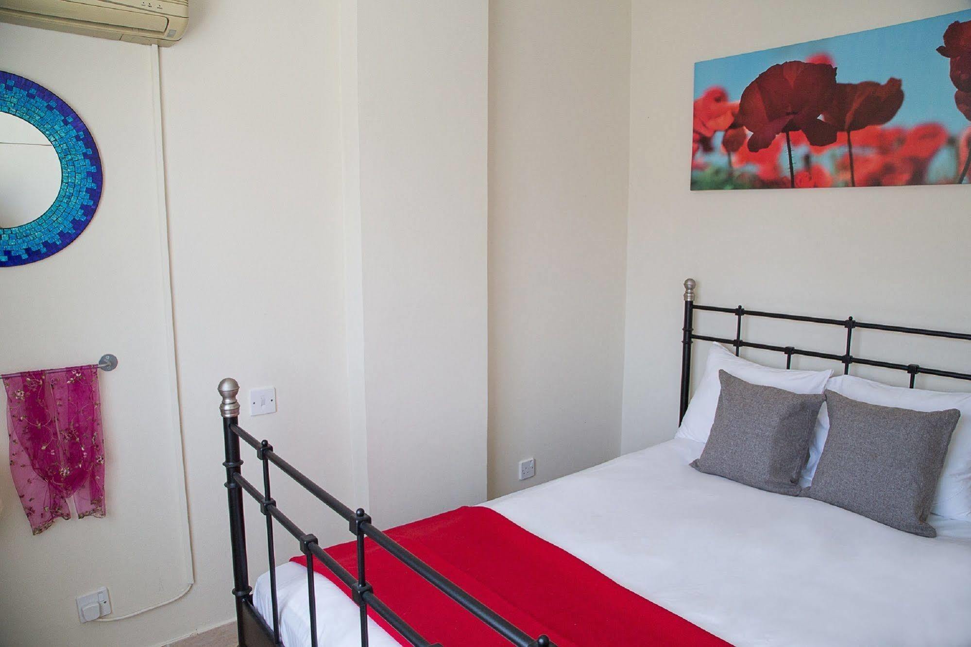 Paphos Love Nest Apartment מראה חיצוני תמונה